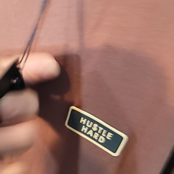 NWT TRIUMPH TRAGEDY STAY HUMBLE HUSTLE HARD TSHIRT BROWN MED - Picture 4 of 10